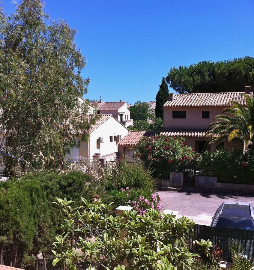 Villa De Vacances Au Calme Proche De La Mer La Londe-les-Maures Kültér fotó